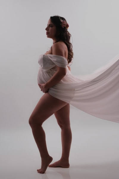 Maternity boudoir